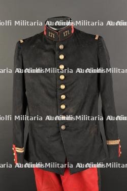 Ensemble d'un officier d'infanterie. — miniature 17