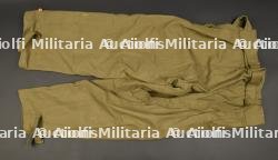 Ensemble d'uniformes divers. — miniature 4