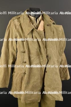 Ensemble d'uniformes divers. — photo 8