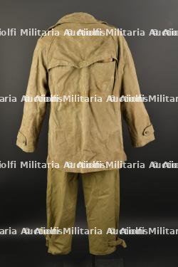 Ensemble d'uniformes divers. — photo 10