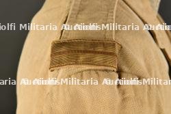 Ensemble d'uniformes divers. — miniature 11
