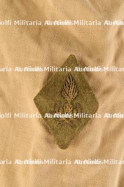 Ensemble d'uniformes divers. — miniature 12
