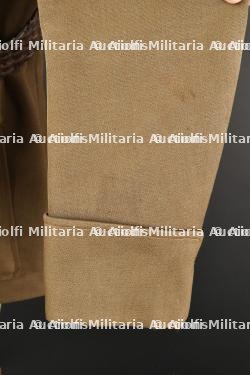 Ensemble d'uniformes. — photo 15