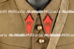 Ensemble d'uniformes. — miniature 17
