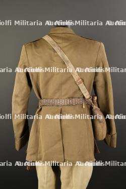 Ensemble d'uniformes. — miniature 19