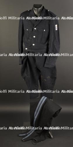 Ensemble d'uniformes armée d'armistice. — photo 1