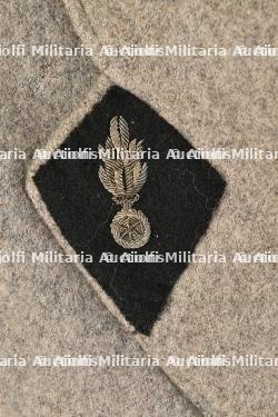 Ensemble d'uniformes du personne féminin sous Vichy. — photo 9