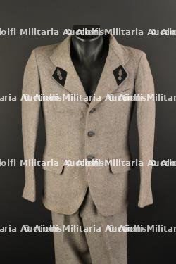 Ensemble d'uniformes du personne féminin sous Vichy. — photo 14