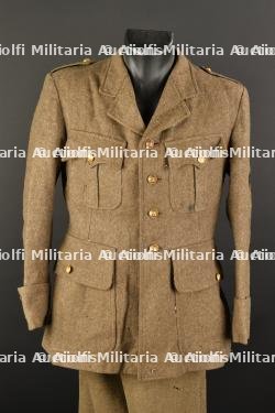 Ensemble d'uniformes 5ème Régiment de la Garde. — photo 12