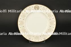 Assiette de Sèvres Vichy.
