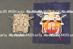 Ensemble d'insignes de la Compagnie de Défense Passive. — miniature 2