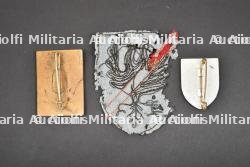 Ensemble d'insignes du Groupement 9 — photo 2