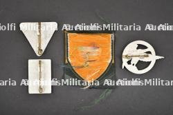 Ensemble d'insignes du Groupement 10. — miniature 2