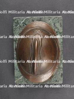 Belgique WW1 Insigne de télégraphiste et presse papier casque Adrian en bronze. Belgium WWI telegraphist badge and bronze Adrian helmet paperweight — photo 9