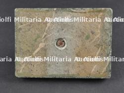 Belgique WW1 Insigne de télégraphiste et presse papier casque Adrian en bronze. Belgium WWI telegraphist badge and bronze Adrian helmet paperweight — miniature 10