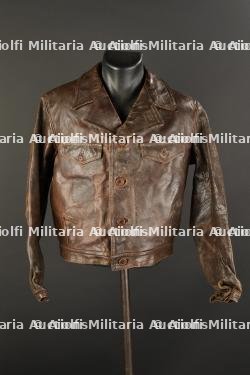 Blouson en cuir des Chantiers.