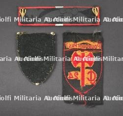 Ensemble d'insignes du Groupement 24. — photo 2