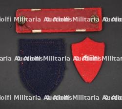 Ensemble d'insignes du Groupement 24 — miniature 2