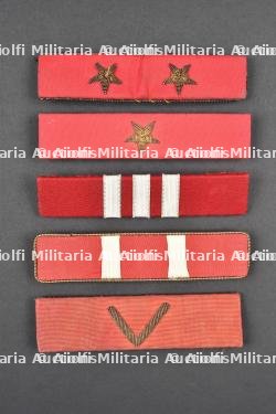 Ensemble de barrettes de grades.
