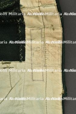Ensemble d'uniformes du Groupement 46. — photo 2