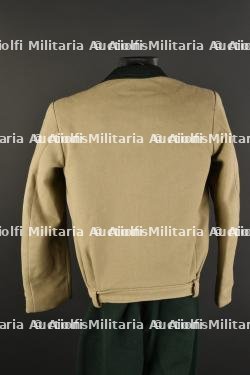 Ensemble d'uniformes du Groupement 46. — photo 11