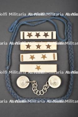 Ensemble de barrettes de grades du commissariat général.
