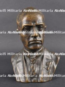 Buste de Benito Mussolini. Bust of Benito Mussolini — photo 1