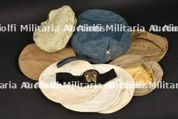 Coiffes de casquettes US Navy.