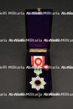 Médaille du Soleil Levant.
