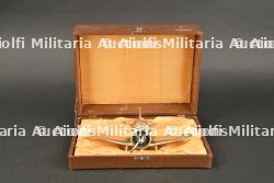 Encrier de bureau représentant un avion zéro. — miniature 2