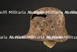 Casque WWI impacté. — photo 1