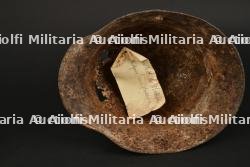 Casque WWI impacté. — miniature 2