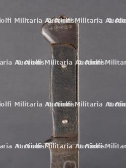 Lot de 4 baïonnettes et un fourreau. Lot of 4 bayonets and one scabbard — photo 10