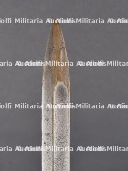 Lot de 4 baïonnettes et un fourreau. Lot of 4 bayonets and one scabbard — photo 21