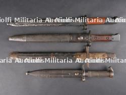 Lot de 5 baïonnettes italiennes et étrangères. Lot of 5 Italian and other foreign bayonets — photo 1