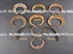 Jugulaire à écailles et pièces d'épaulettes allemandes impériales. Imperial German scaled chinstrap and epaulette pieces — miniature 5