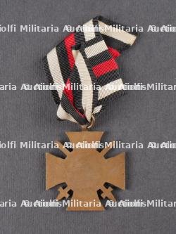 Lot de cuivreries allemandes et russe, couverts pliants et médaille. Lot of German and Russian brass items including folding cutlery and a medal — photo 7