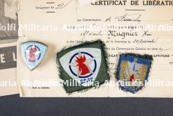 Ensemble de documents et insignes du groupement 2 — photo 4