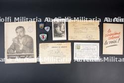 Ensemble de documents et insignes du groupement 2 — photo 5