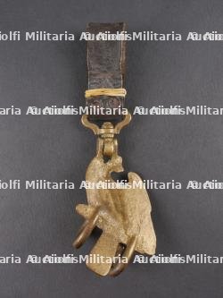 Lot de cuivreries allemandes et russe, couverts pliants et médaille. Lot of German and Russian brass items including folding cutlery and a medal — photo 14