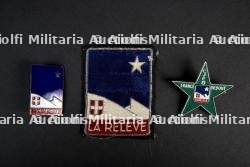 Lot d'insignes du groupement 8 — miniature 1