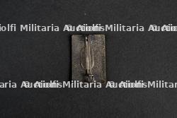 Lot d'insignes du groupement 8 — miniature 5