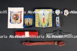 Lot d'insignes du Groupement 1