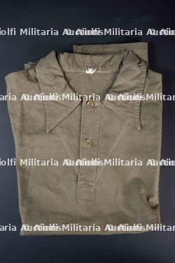 Ensemble d'uniformes et d'équipements — miniature 7