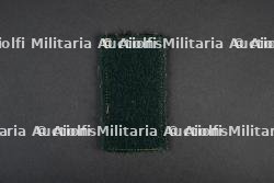 Ensemble d'un diplôme et d'insignes — miniature 6