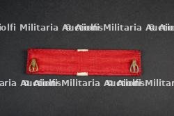 Ensemble d'un diplôme et d'insignes — miniature 12