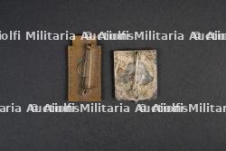 Ensemble d'insignes et de diplômes du Groupement 21 — miniature 7
