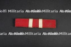 Ensemble d'insignes et de diplômes du Groupement 32 — photo 2