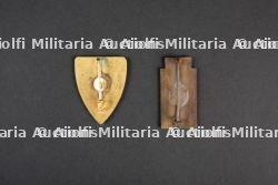 Lot d'insignes et de diplômes du Groupement 34 — miniature 9