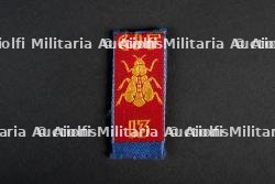 Lot d'insignes du 2ème modèle du Groupement 13 — photo 4